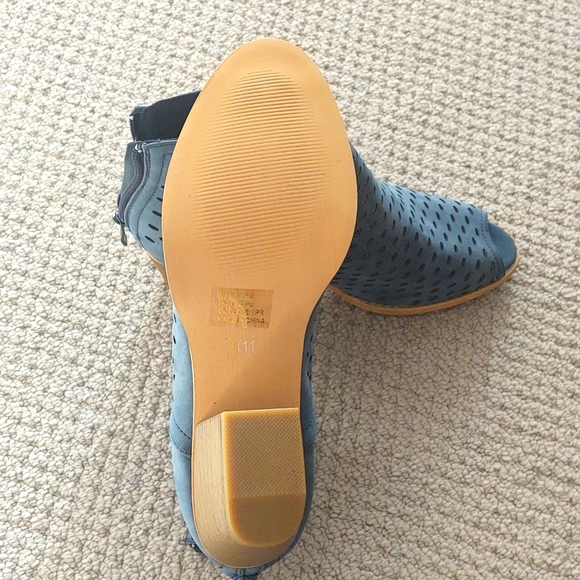 Alaric Women's Ankle Boots-Size 11 - Picture 4 of 7